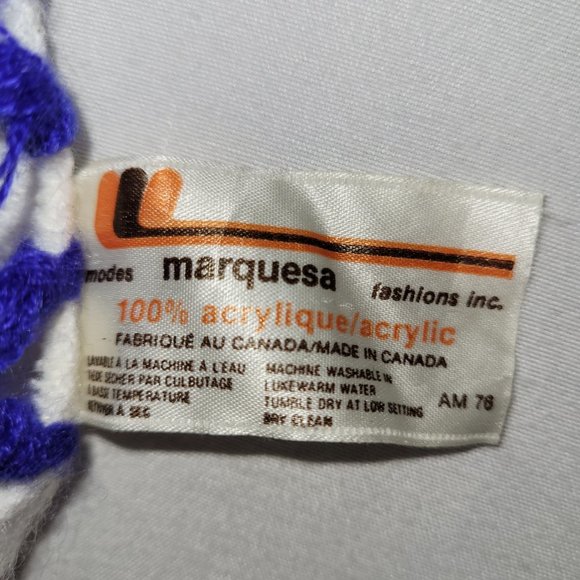Labatt's Blue Vintage Beer Winter Scarf - Picture 2 of 2